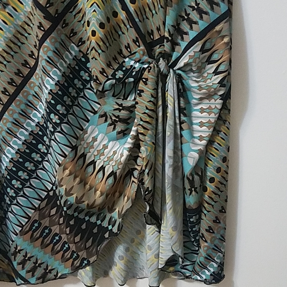 Tunic type - Picture 3 of 3